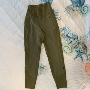 REI co-op Chic Olive High-Waisted hiking Leggings